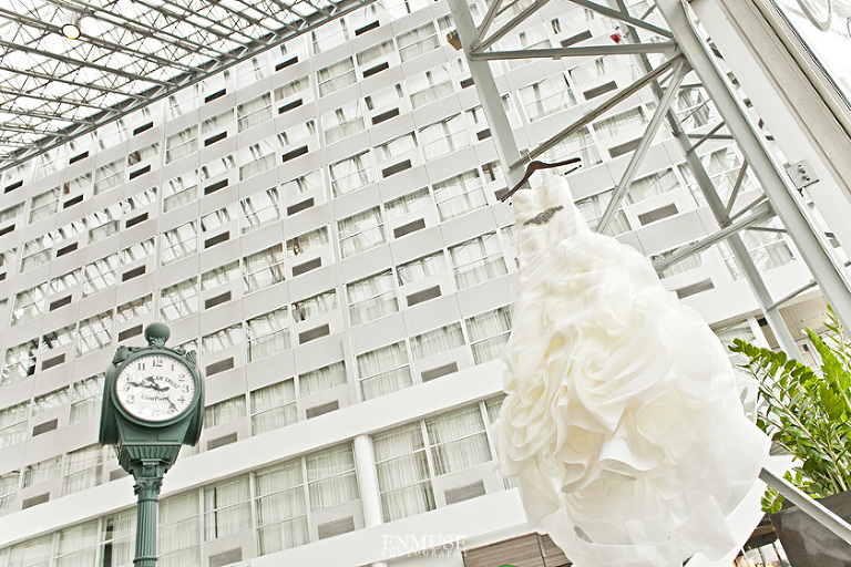 zz45_a01_003_-Chicago-Notre-Dame-Wedding-Photography-